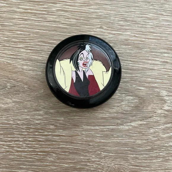 Limited Edition 2010 MAC Cosmetics x Disney Cruella Darkly My Desr